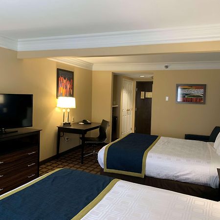 Comfort Inn Saint Paul East Oakdale Buitenkant foto