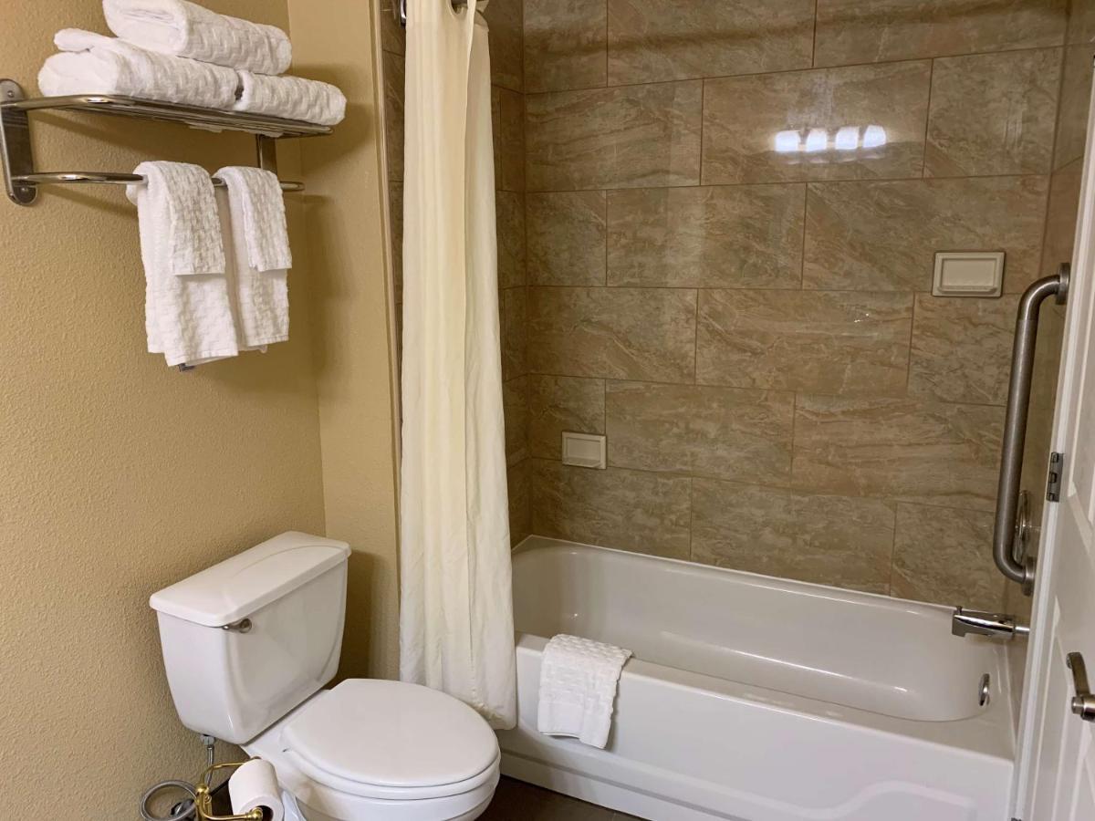 Comfort Inn Saint Paul East Oakdale Buitenkant foto