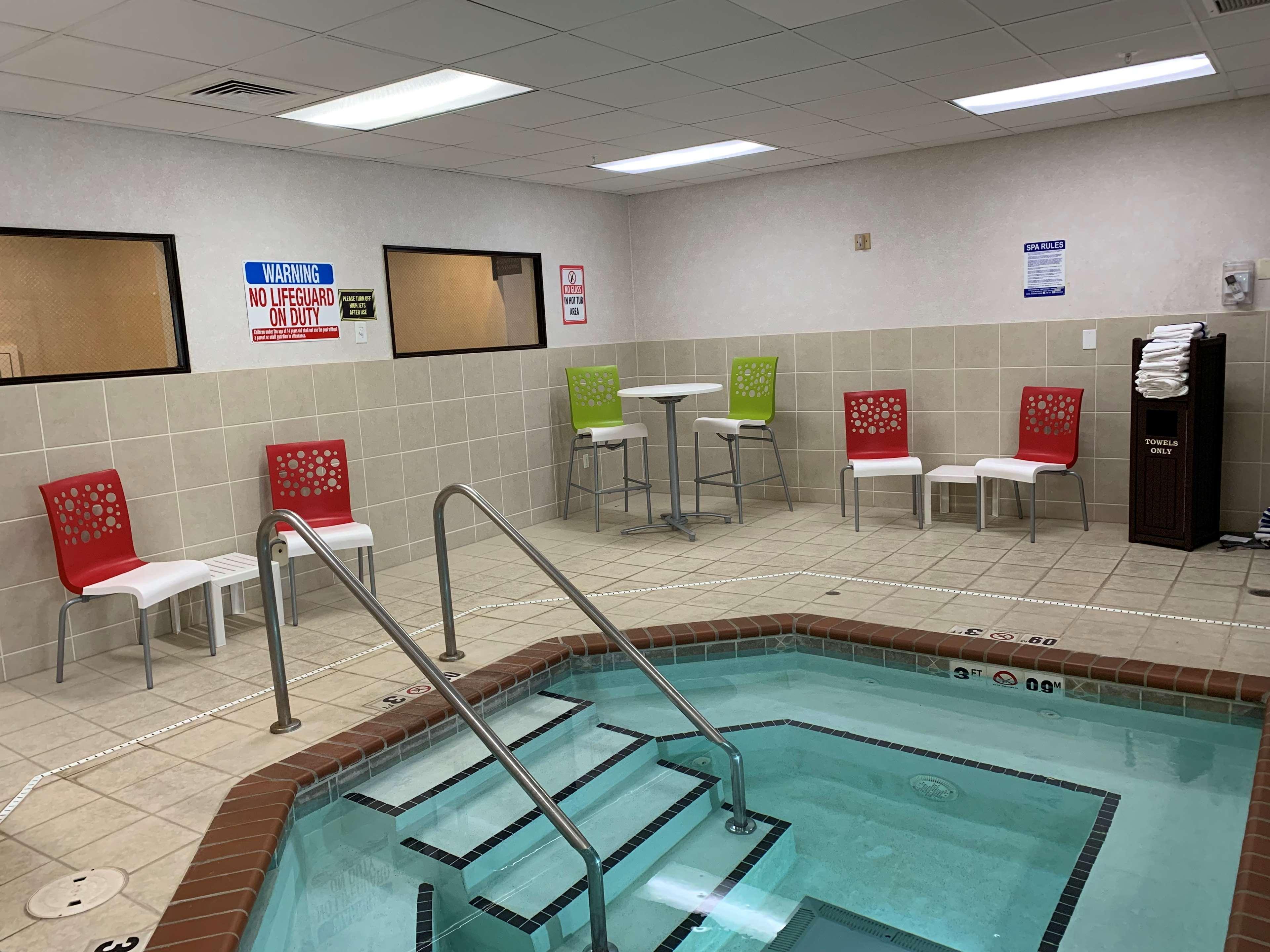 Comfort Inn Saint Paul East Oakdale Buitenkant foto