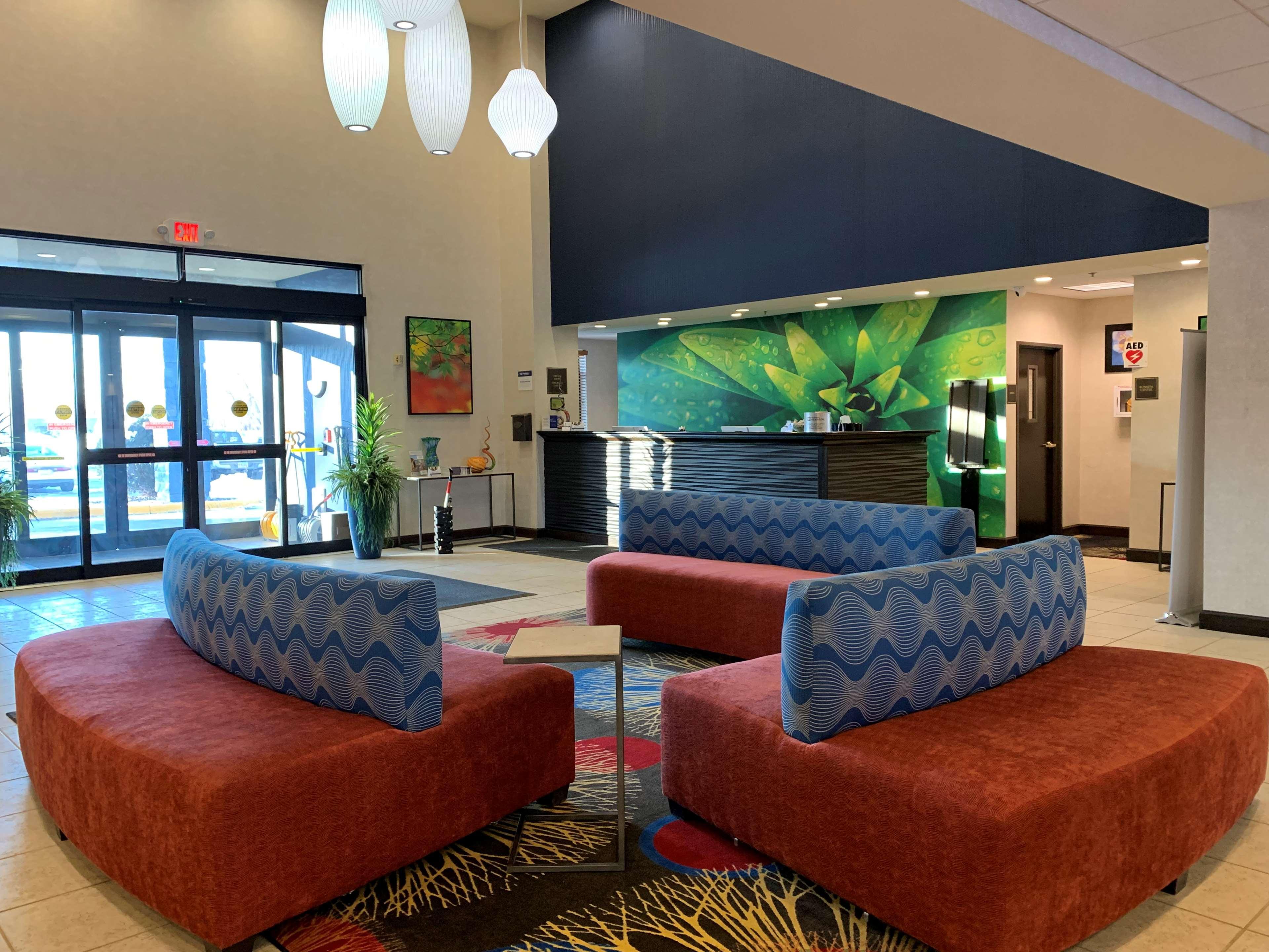 Comfort Inn Saint Paul East Oakdale Buitenkant foto