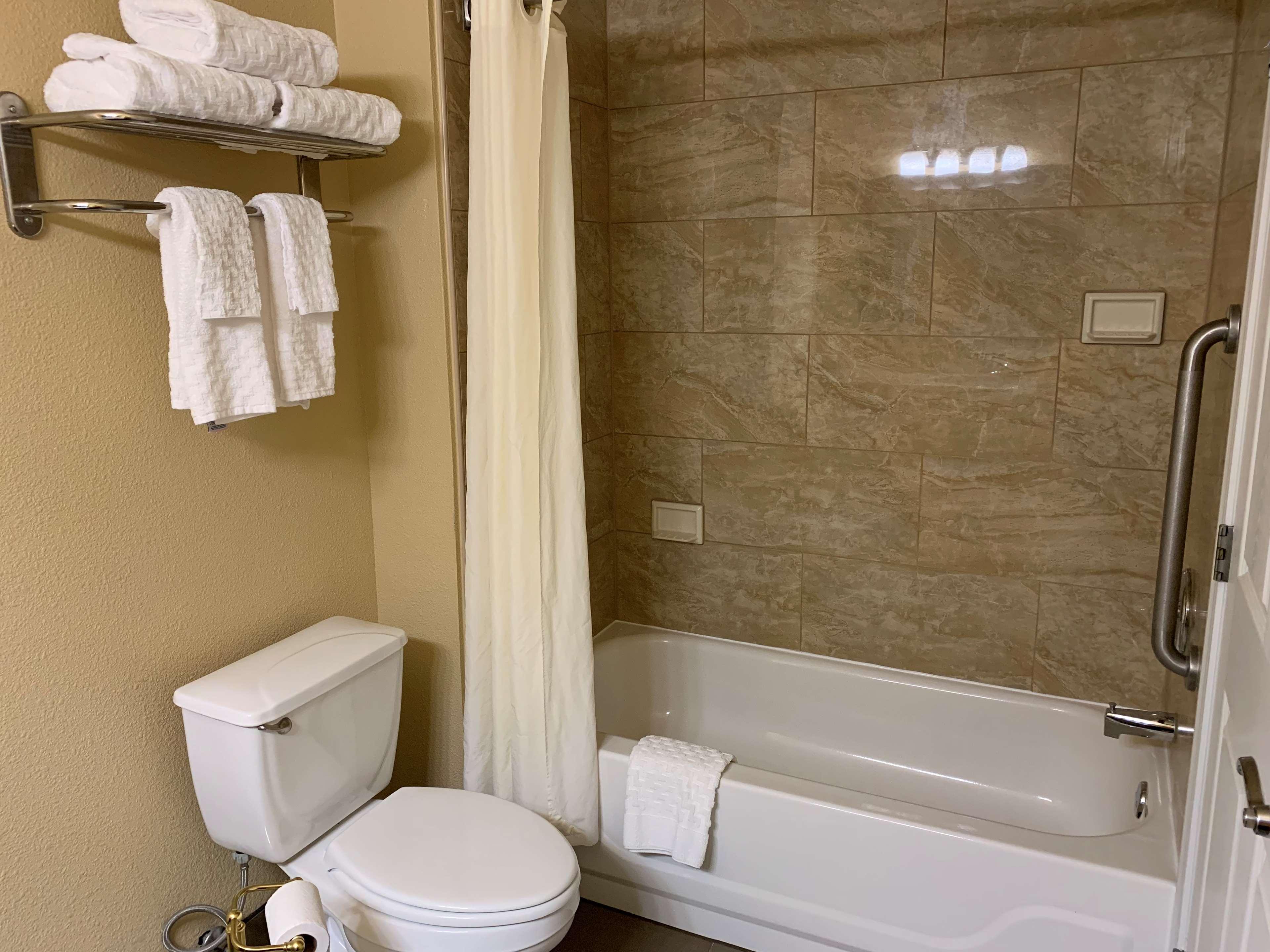 Comfort Inn Saint Paul East Oakdale Buitenkant foto
