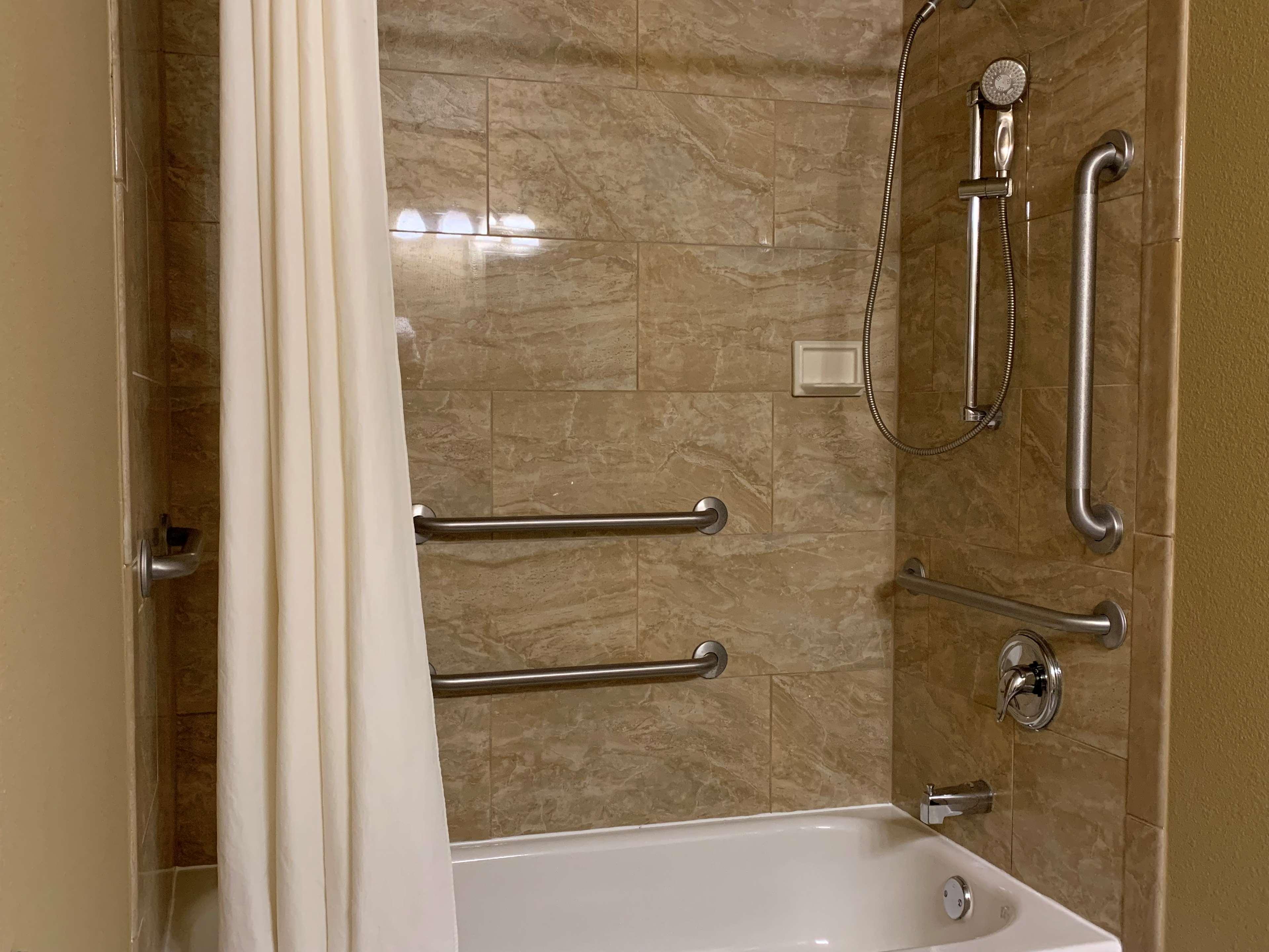 Comfort Inn Saint Paul East Oakdale Buitenkant foto