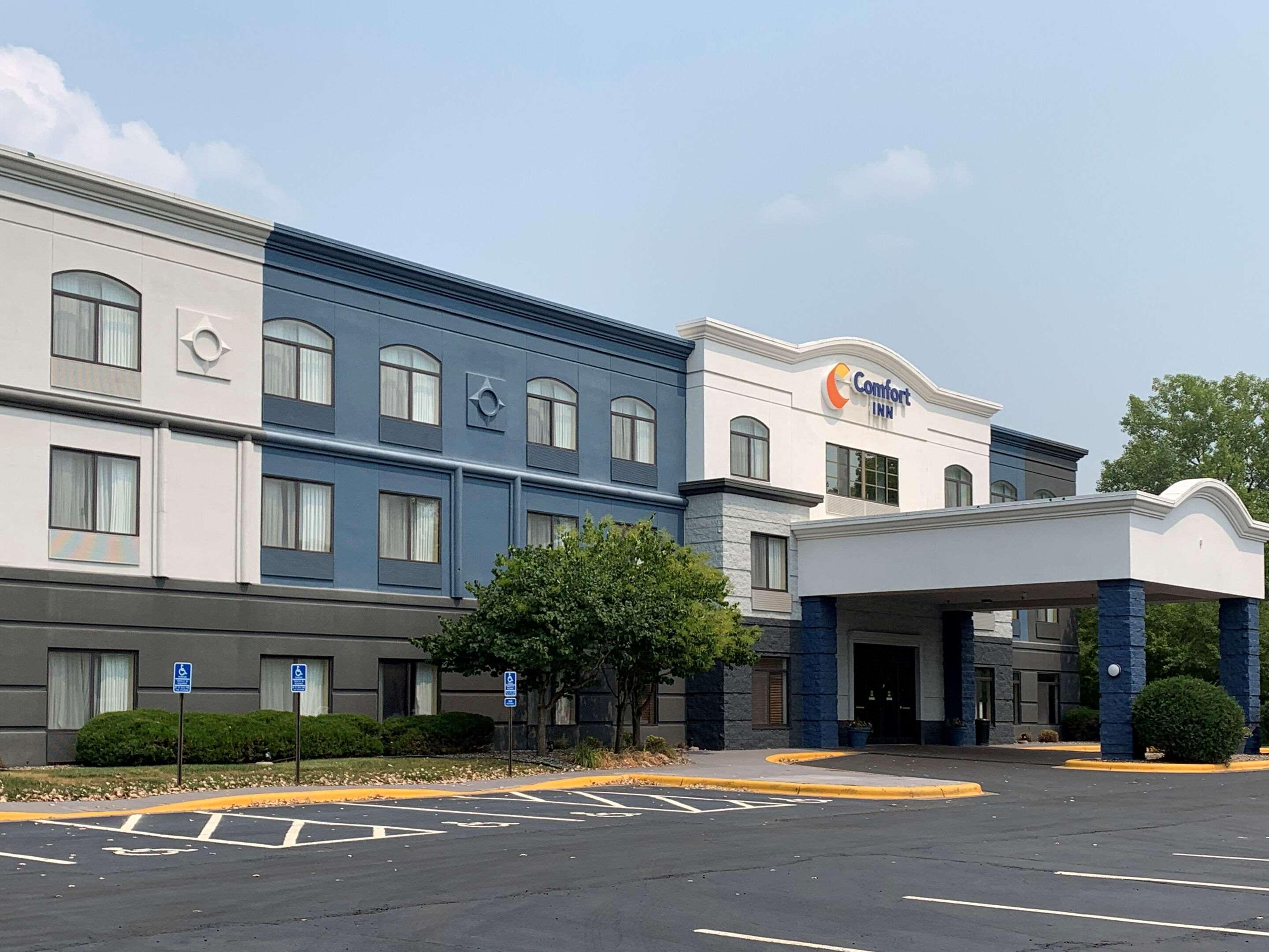 Comfort Inn Saint Paul East Oakdale Buitenkant foto
